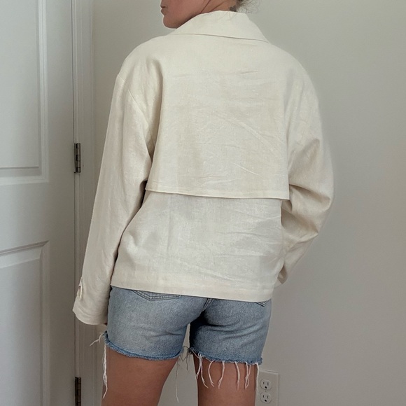 Women's Cream Double-Breasted Lightweight Jacket - Picture 8 of 12